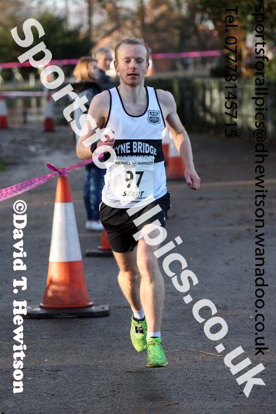 Saltwell Harriers 10k Road Race, Gateshead. Photo: David T. Hewitson/Sports for All Pics